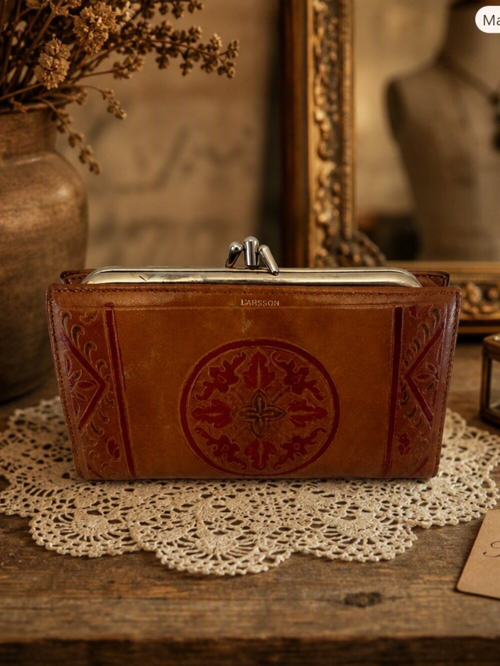 Vintage Lambskin Leather Embossed Kiss Lock Wallet